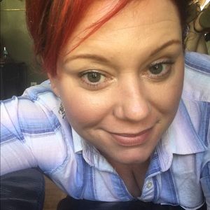 Meet your Posher, Cynthia